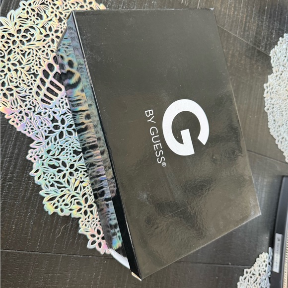 G by Guess Women 10 black sparkle slip on sneaker - Picture 6 of 6